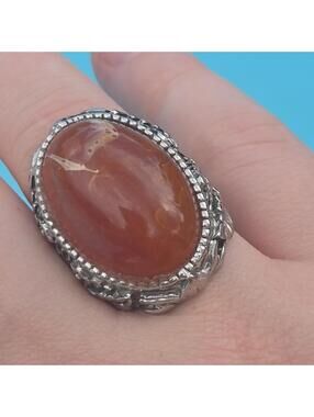 Ornate Cabochon Gemstone Silver Tone Floral Embossed Statement Ring Size 7